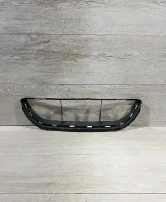 BMW 3 E90 E91 Front bumper lower grill 7897759