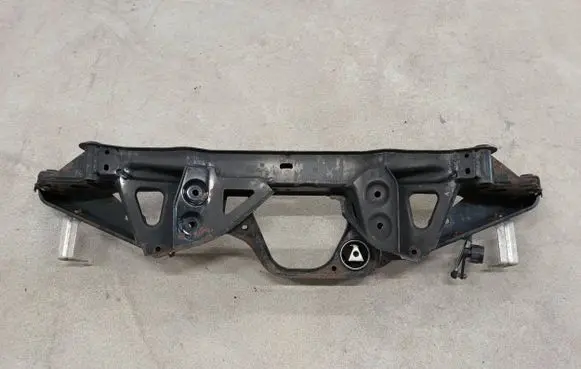 Mini Cooper Countryman R60 Rear subframe 9804466 9806698