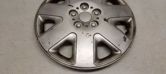 Volkswagen Transporter - Caravelle T5 R16 wheel hub/cap/trim 