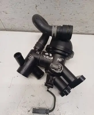 Thermostat/thermostat housing