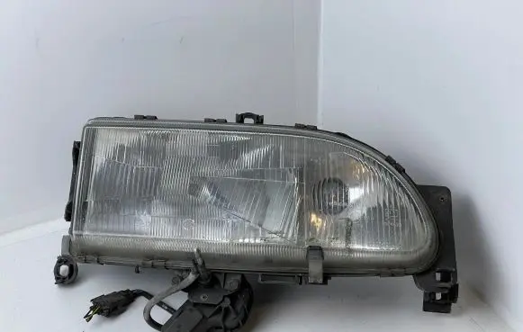 Ford Scorpio Headlight/headlamp 1305235177 0301072362 92GG13005BC