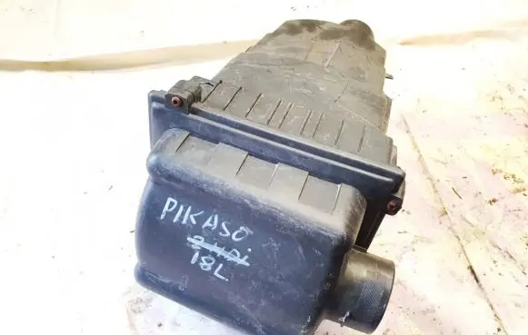 Peugeot 206 Air filter box 9634107180
