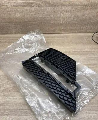 Mercedes-Benz ML W166 Front fog light trim/grill A1668852822 LEFTSIDE