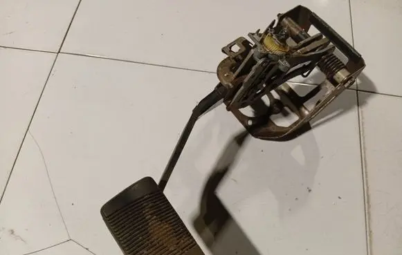 Chrysler 300 - 300C Brake pedal 