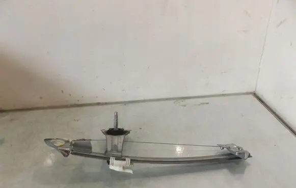 Rear door manual window regulator