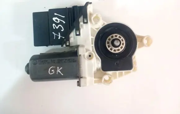 Seat Toledo II (1M) Rear door window regulator motor 101483202 1J4959811C