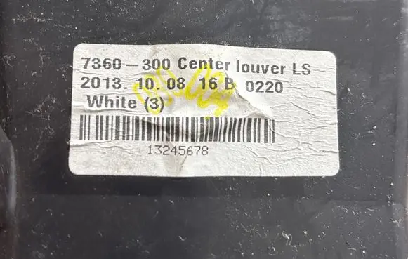 Volvo V40 Dash center air vent grill 30780845 73703000 201310147