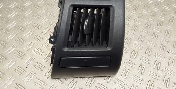 Toyota Prius+ (ZVW40) Dashboard side air vent grill/cover trim 5568647080 5562047071