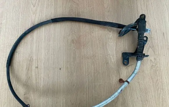 Jeep Grand Cherokee Gear shift cable linkage 68304003AB