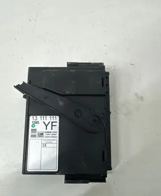 Opel Meriva A Comfort/convenience module 5WK48883 13111111 330518684