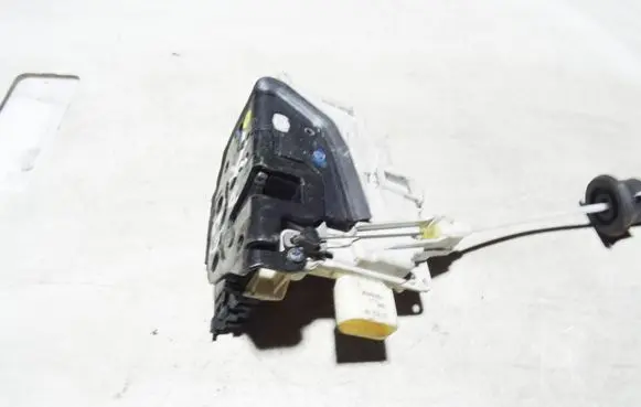 Audi Q7 4L Rear door lock 3C4839015C