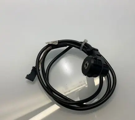 Mercedes-Benz E W211 AUX in-socket connector 