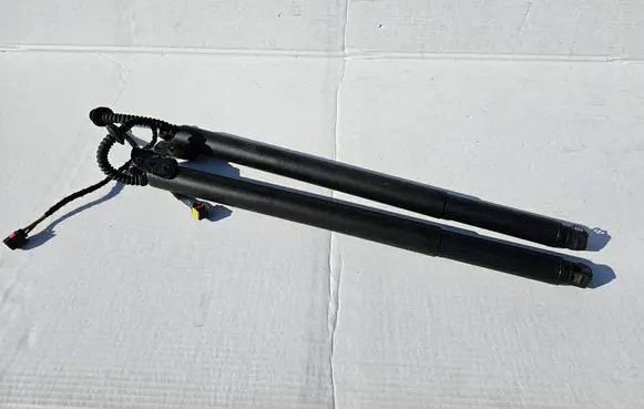 KIA Sportage Tailgate/trunk strut/damper 81770D9100