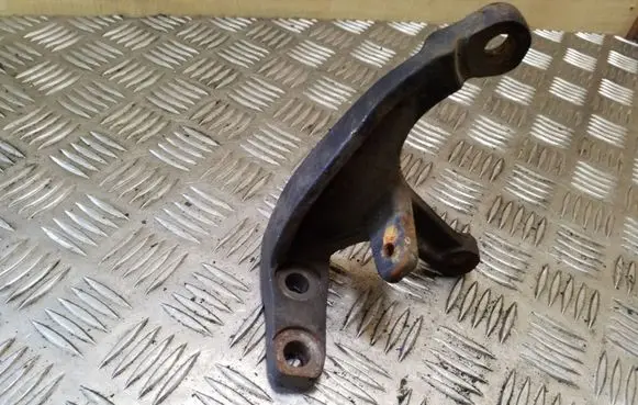 Toyota RAV 4 (XA20) Engine mounting bracket 1729327020