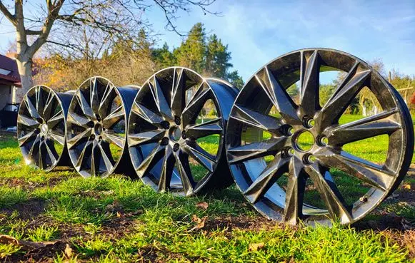 Audi Q4 e-tron R19 alloy rim 89A071499