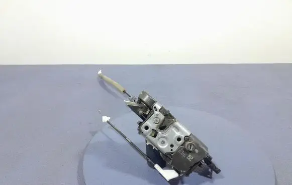 Peugeot Partner Front door lock PSA828406