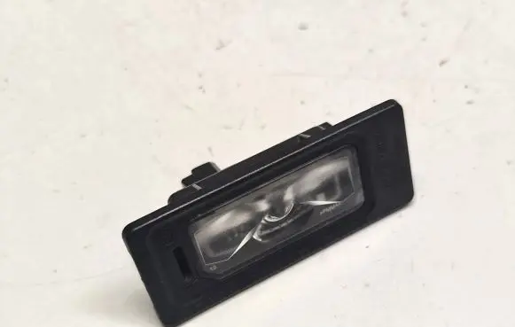 Audi Q7 4M Number plate light 5NA943021