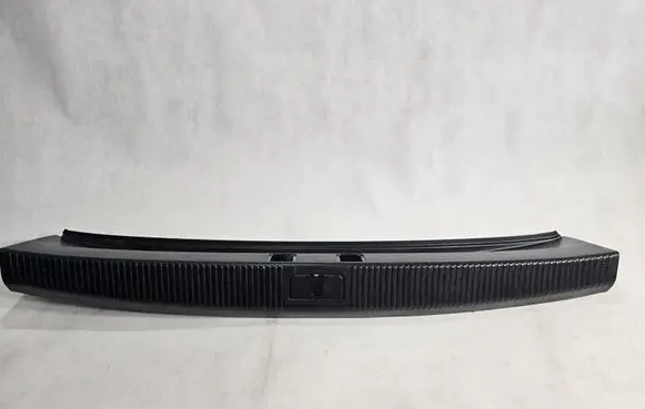 Audi A8 S8 D3 4E Trunk/boot sill cover protection 4E0863471B