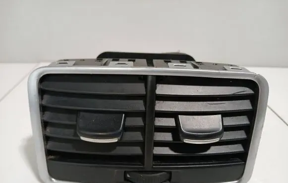 Audi A6 S6 C6 4F Rear air vent grill 4F0819203C