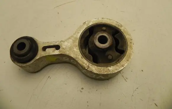 Mazda 6 Engine mount bracket 8L10 VD7606