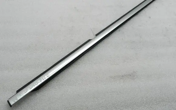 Volkswagen Tiguan Rear door rubber seal (on body) 5N0839476D 5N0839476
