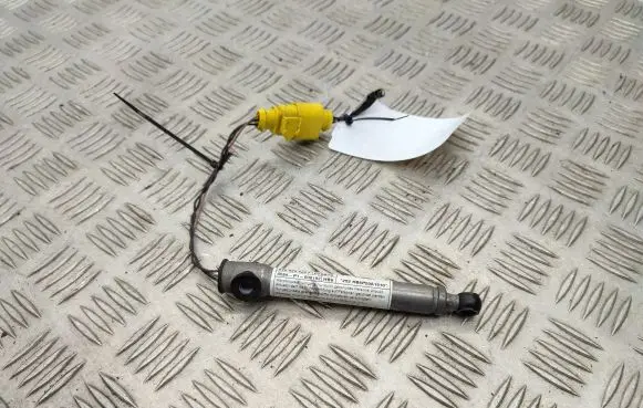 Audi A3 S3 8V Bonnet Pedestrian Airbag Actuator 8V0823823F