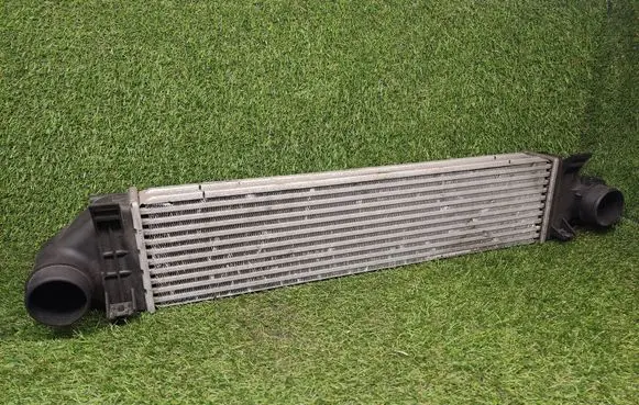 Volvo V70 Intercooler radiator 6G919L440CC