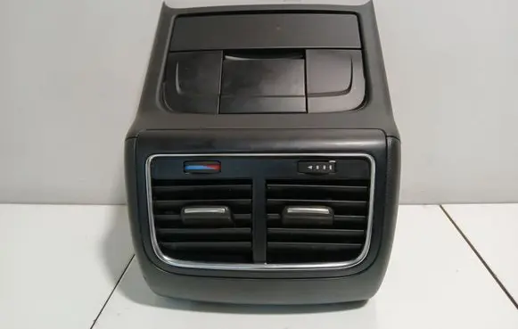 Audi A5 8T 8F Rear air vent grill 8K0864376
