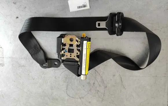 Maserati Quattroporte Front seatbelt 67723090