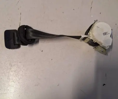 Volkswagen Touran I Third row seat belt 33058835B 130308