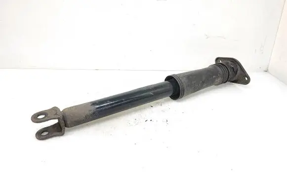 Hyundai i40 Rear shock absorber/damper 553113Z780 3Z7807720