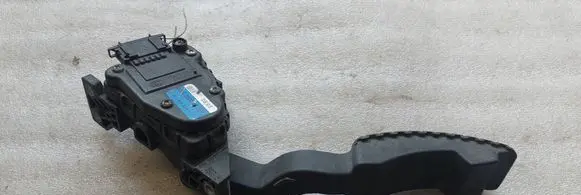 Renault Laguna II Accelerator throttle pedal 8200003392