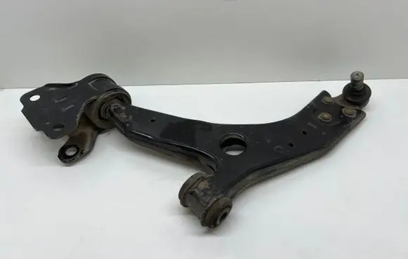 Volvo V40 Front lower control arm/wishbone