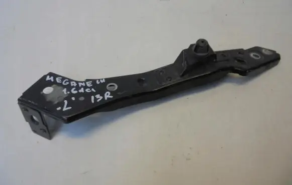Renault Megane III Fender mounting bracket