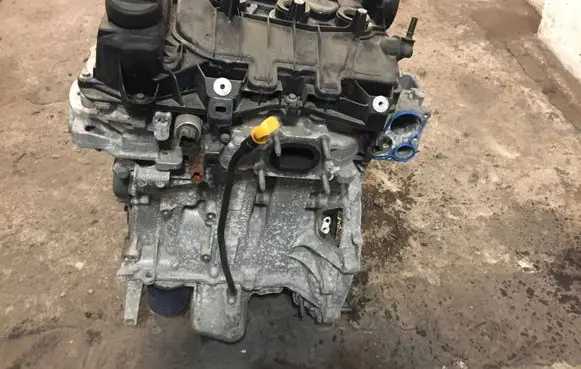 Peugeot 2008 I Engine block HM01