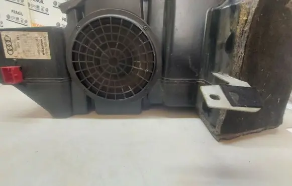Audi A6 Allroad C5 Subwoofer speaker 4B9035382
