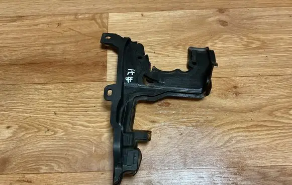 Ford Mondeo MK IV Timing belt guard (cover) 9688009180 2985 9682307180
