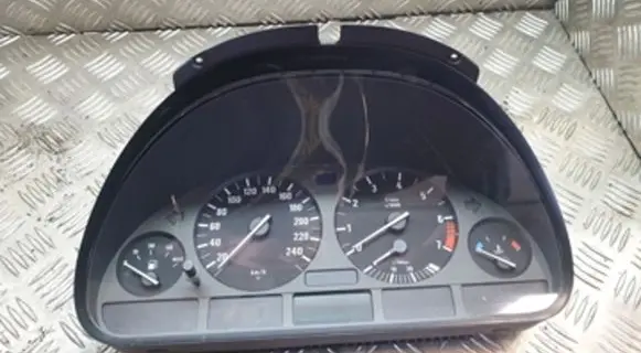 BMW 5 E39 Speedometer (instrument cluster) 110008735041 62118375895