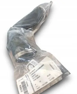 Audi Q7 4L Air intake hose/pipe 4L0145556C