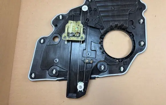 Ford Mustang Mach-E Rear window lifting mechanism without motor LJ8BR27001B
