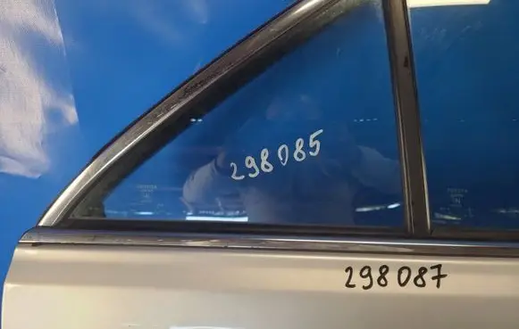 Toyota Camry Front windscreen/windshield window 6812306050