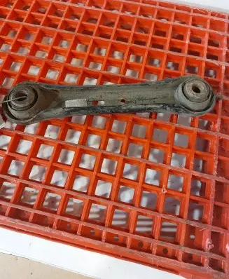 Volvo XC70 Rear upper control arm/wishbone 6G915K743