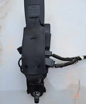 Toyota Avensis T270 Rear seatbelt buckle 6093090 7348005060C 04122008