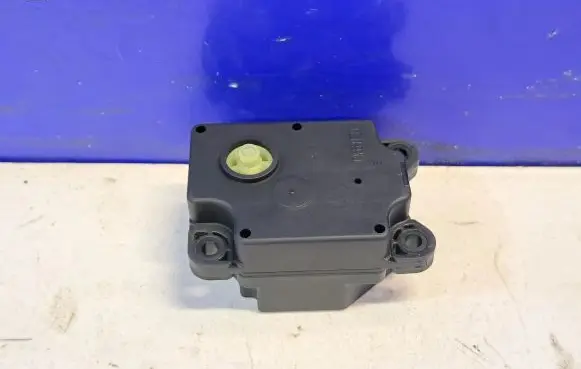 Volvo XC90 A/C air flow flap actuator/motor 30676511