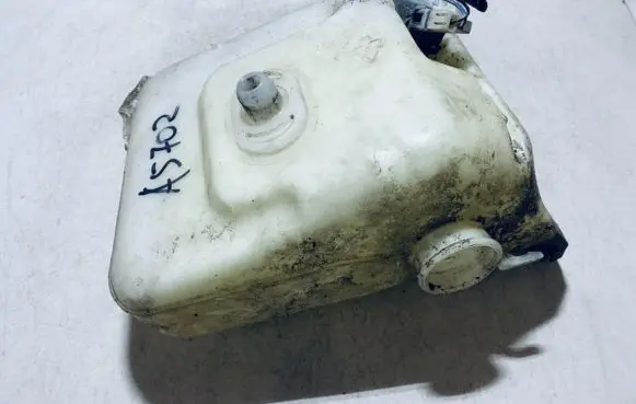 Mazda Demio Windshield washer fluid reservoir/tank 860141352 860141-352