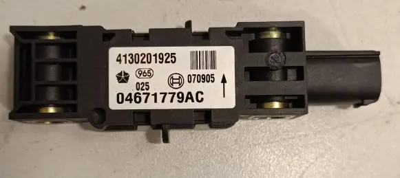 Jeep Grand Cherokee (WK) Airbag deployment crash/impact sensor 04671779AC