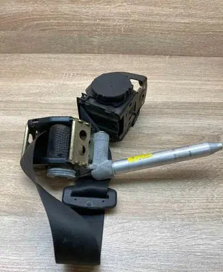 BMW 7 E65 E66 Rear seatbelt 00063774B