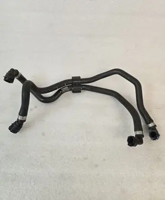 Engine coolant pipe/hose