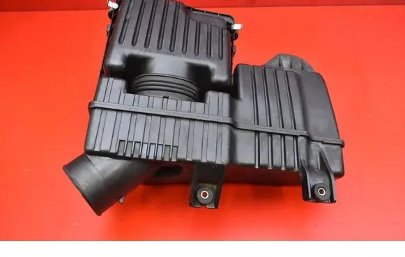 Honda CR-V Air filter box