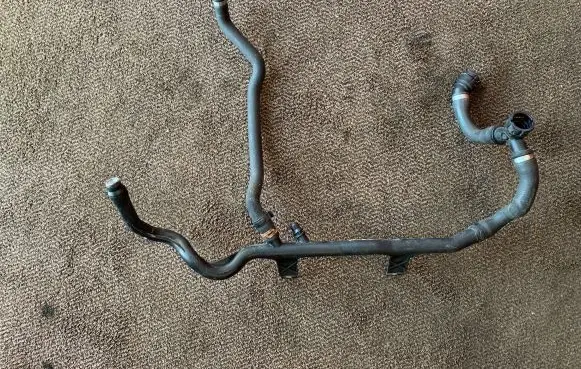 BMW 1 E81 E87 Engine coolant pipe/hose 7526917